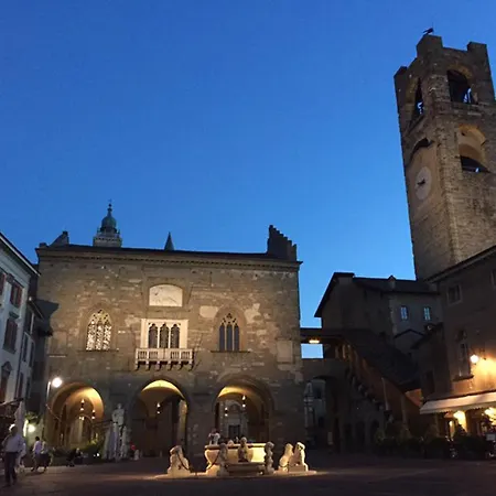 Lägenhet Margarita Bergamo